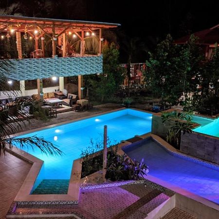 Bunaken Villa Queen'S Dive Manado Exterior photo