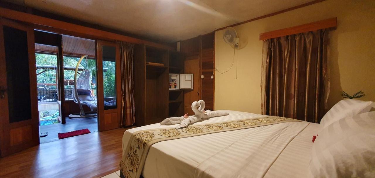 Bunaken Villa Queen'S Dive Manado Exterior photo