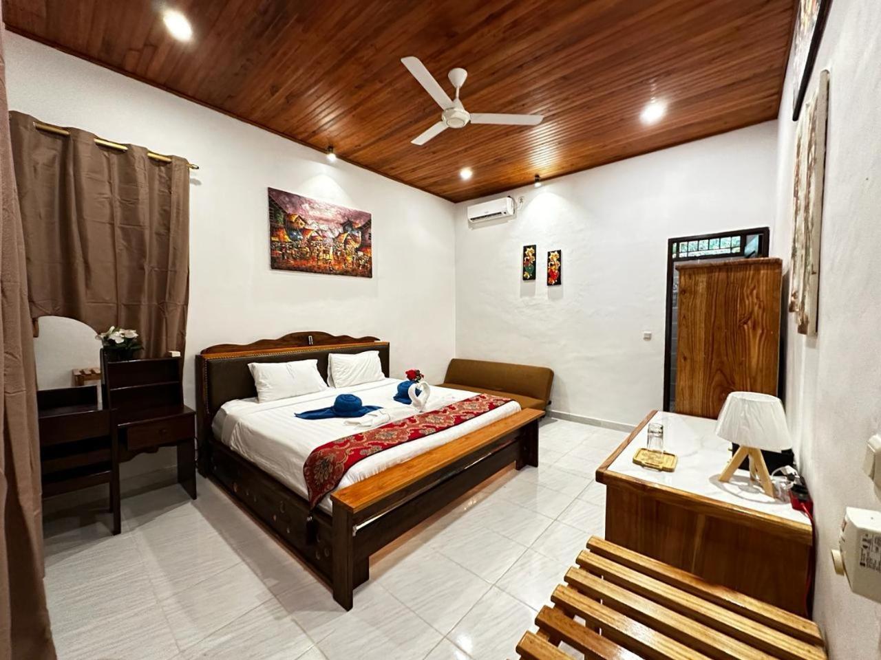 Bunaken Villa Queen'S Dive Manado Exterior photo