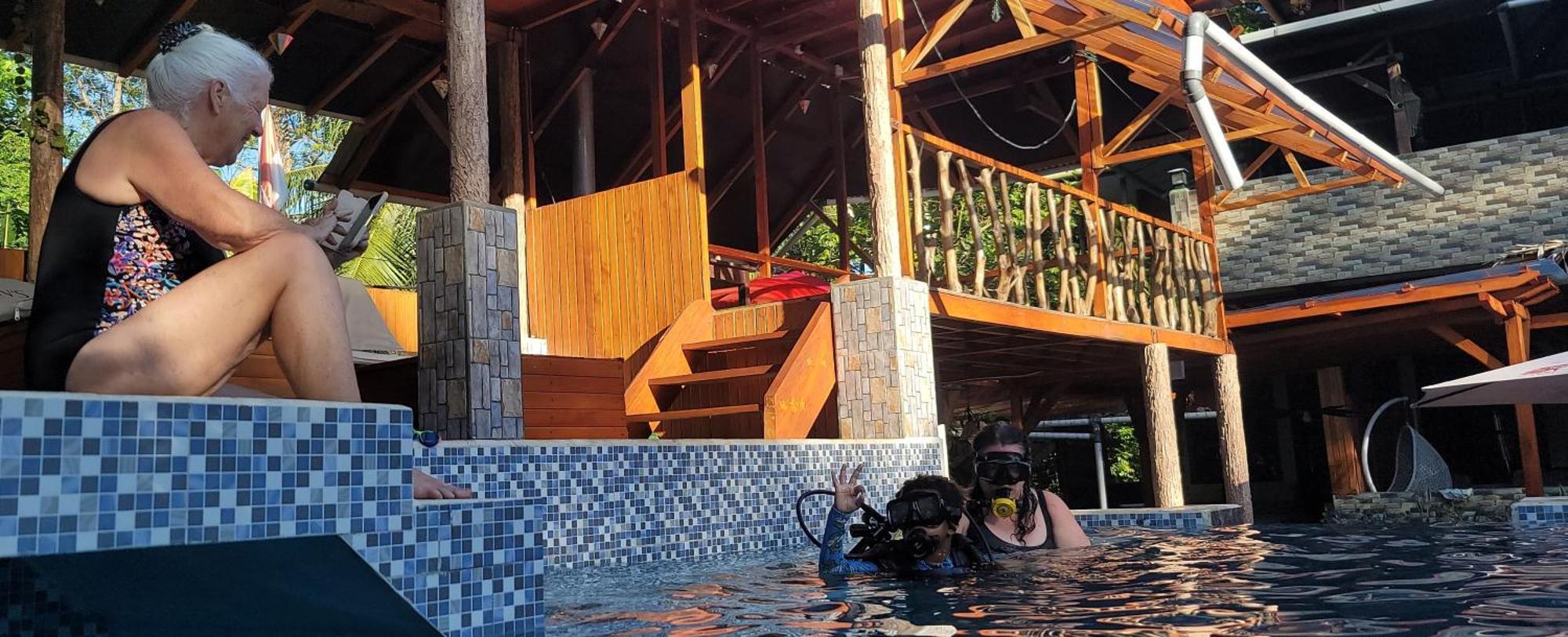 Bunaken Villa Queen'S Dive Manado Exterior photo